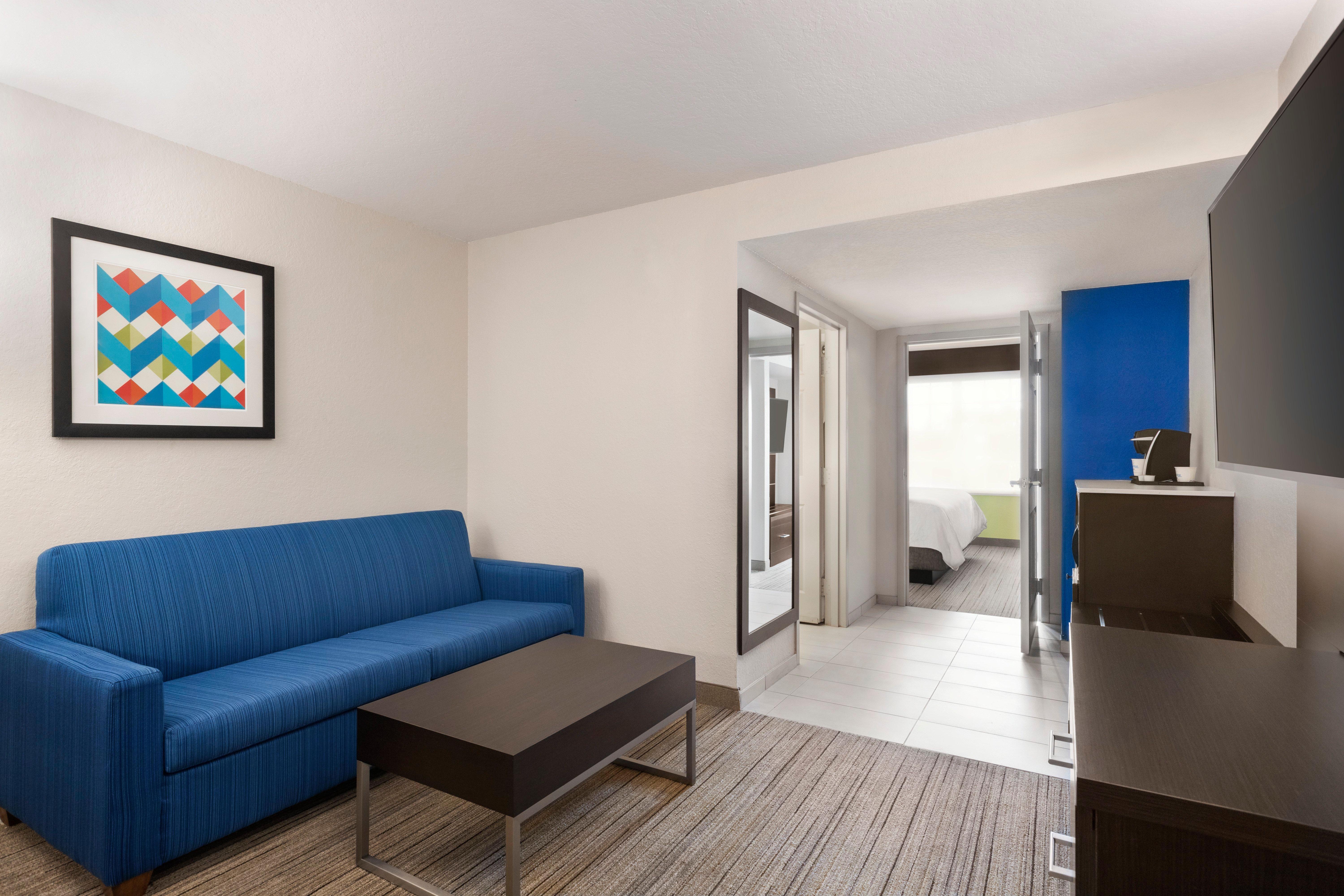 Holiday Inn Express & Suites Sarasota East By Ihg Exterior photo