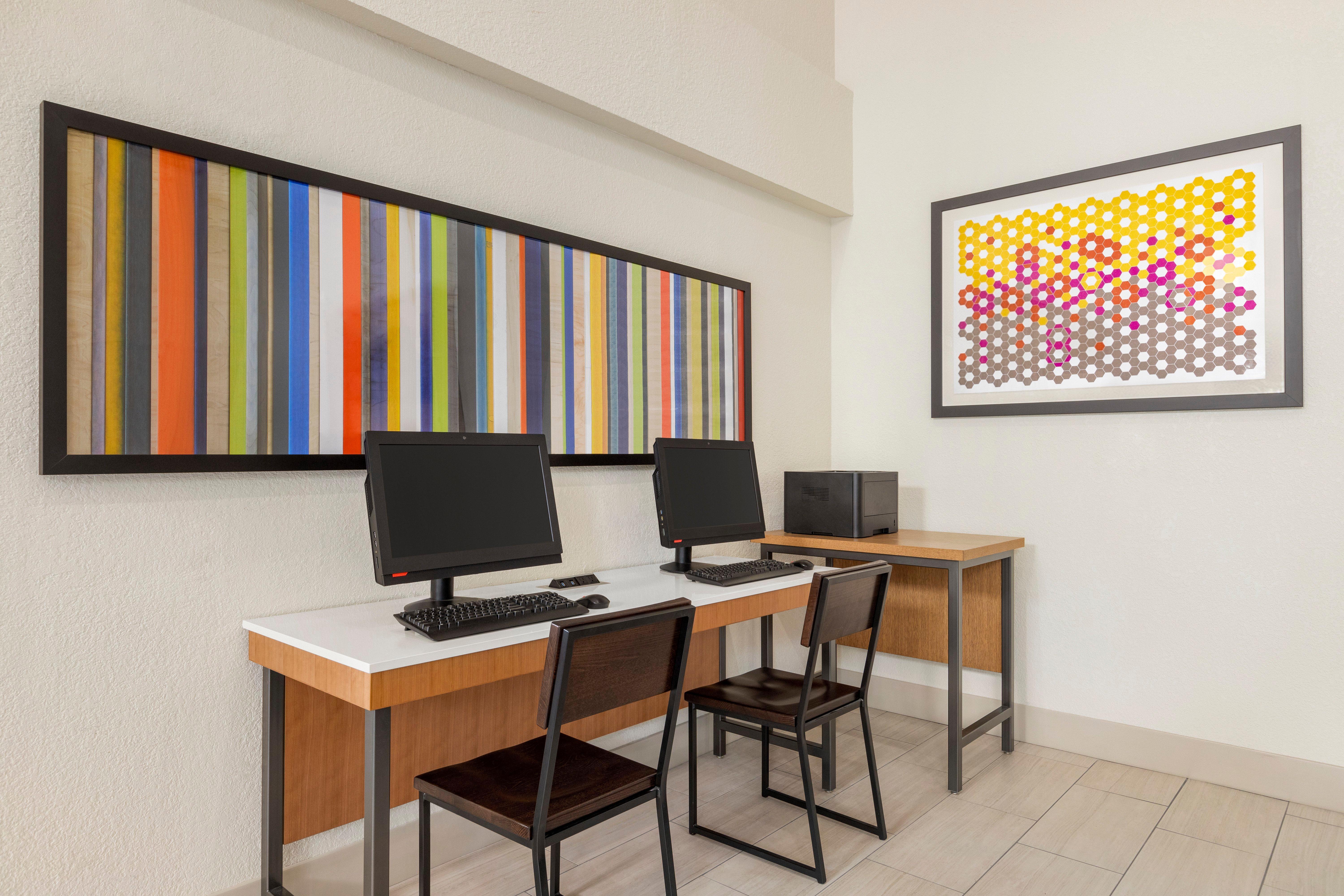 Holiday Inn Express & Suites Sarasota East By Ihg Exterior photo