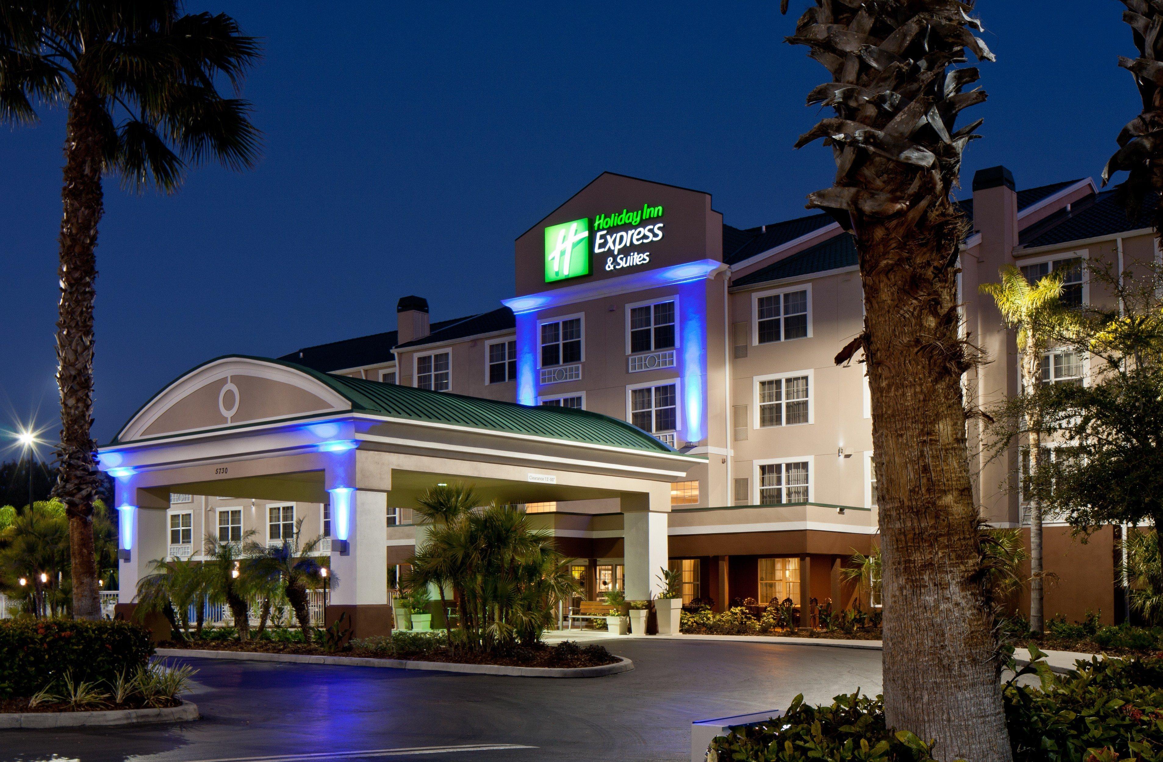 Holiday Inn Express & Suites Sarasota East By Ihg Exterior photo