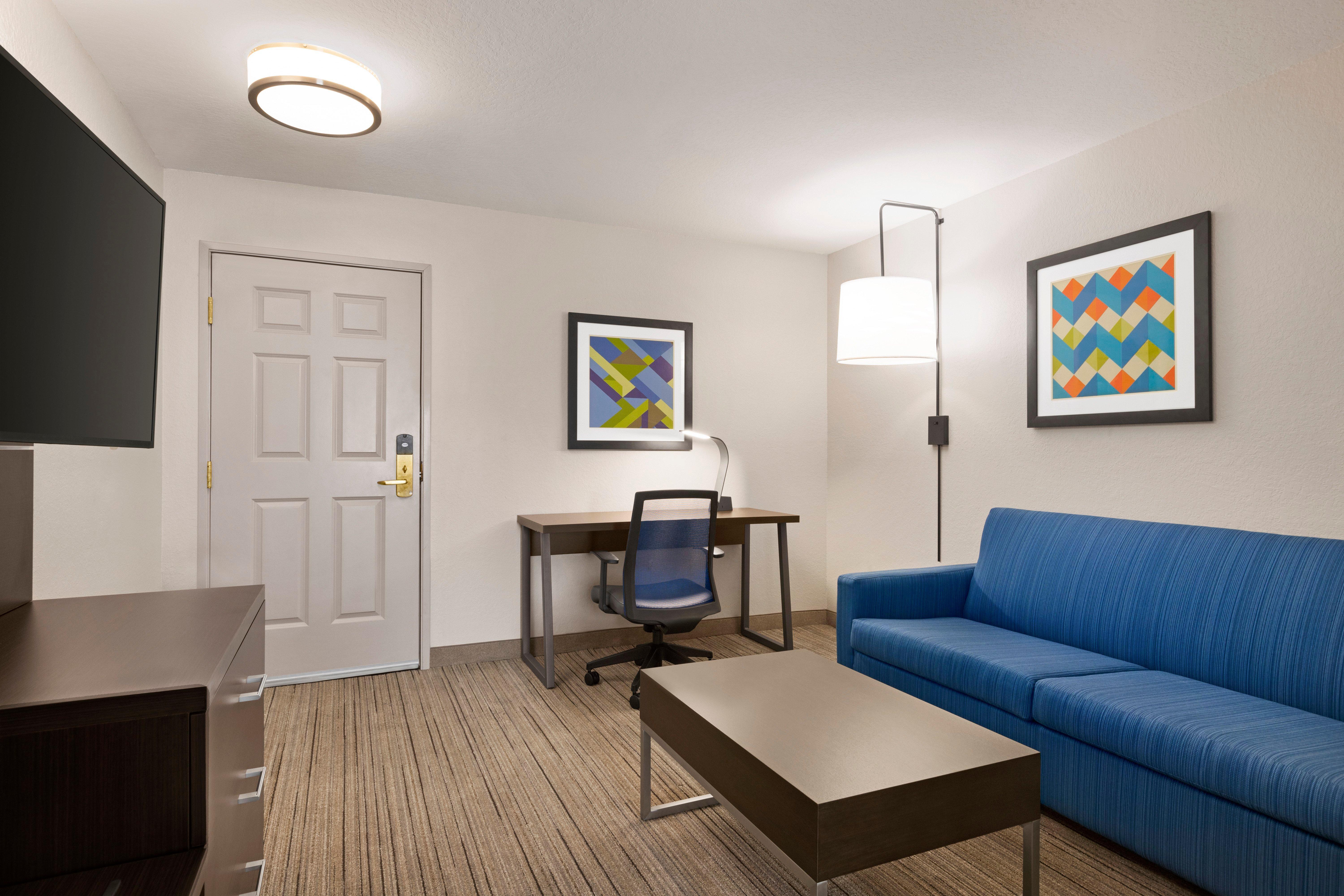 Holiday Inn Express & Suites Sarasota East By Ihg Exterior photo